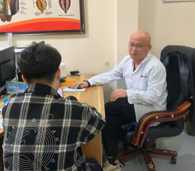 梧州市|男科医师高朋磊：守护男性健康，专业男科诊疗